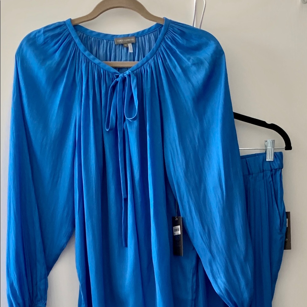 New 2 Pc Vince camuto pants top
